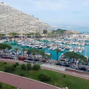 grand-studio-vue-mer-a-marina-baie-des-anges.fr-provencehotel.com/